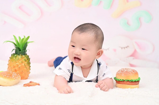 沈阳宝宝眼角红血丝